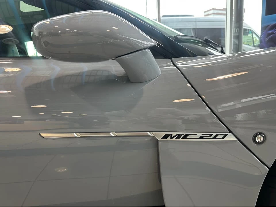 2023 Maserati MC20 - Image 2 of 15