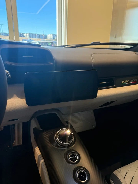 2023 Maserati MC20 - Image 14 of 17