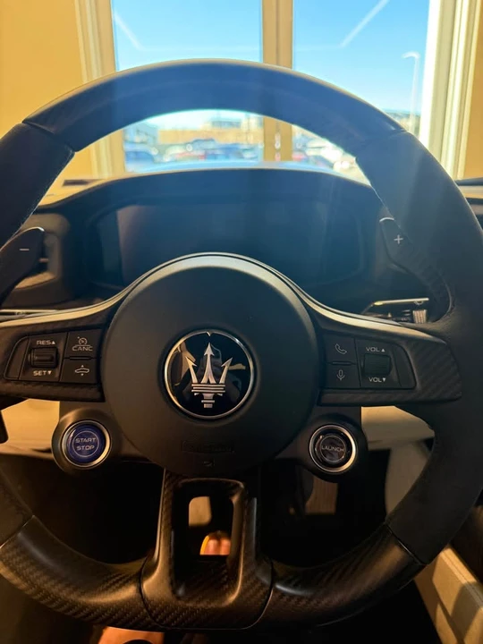 2023 Maserati MC20 - Image 13 of 17