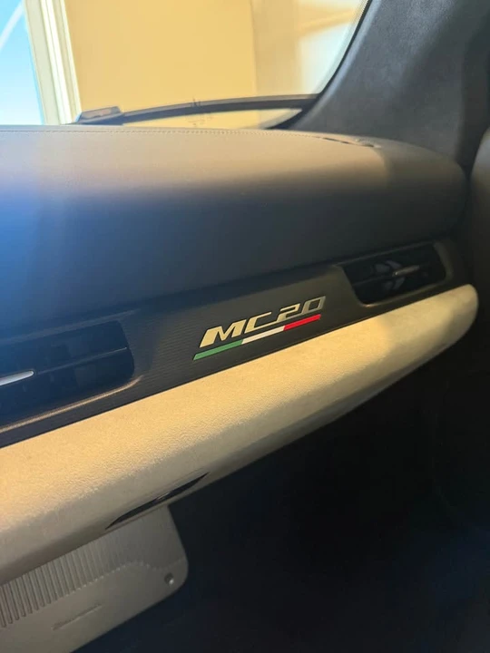 2023 Maserati MC20 - Image 15 of 17