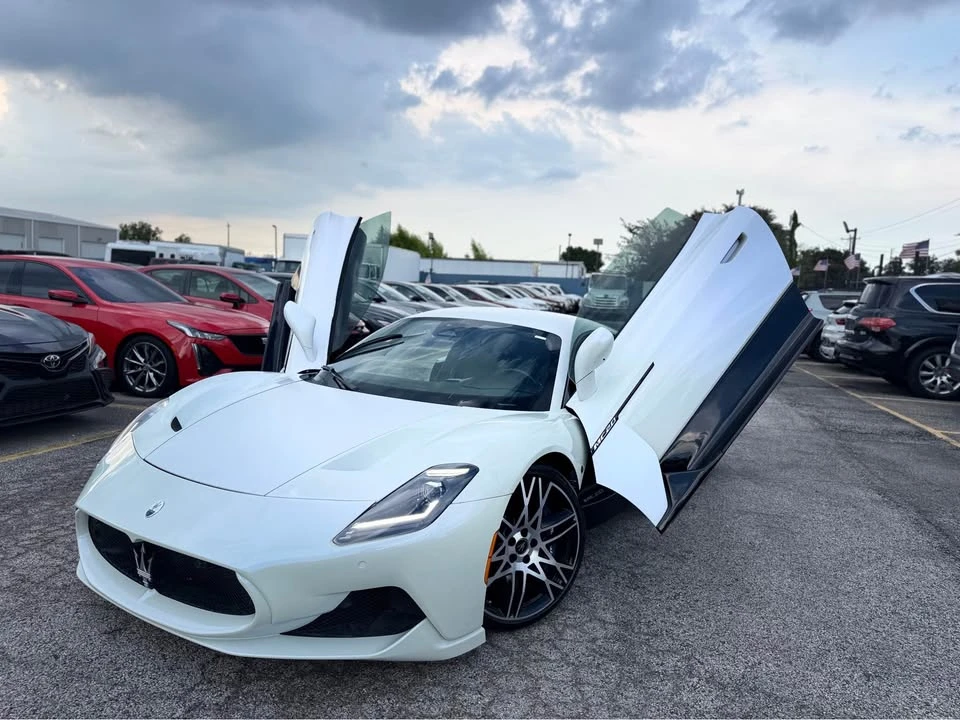 2023 Maserati MC20 - Image 3 of 19