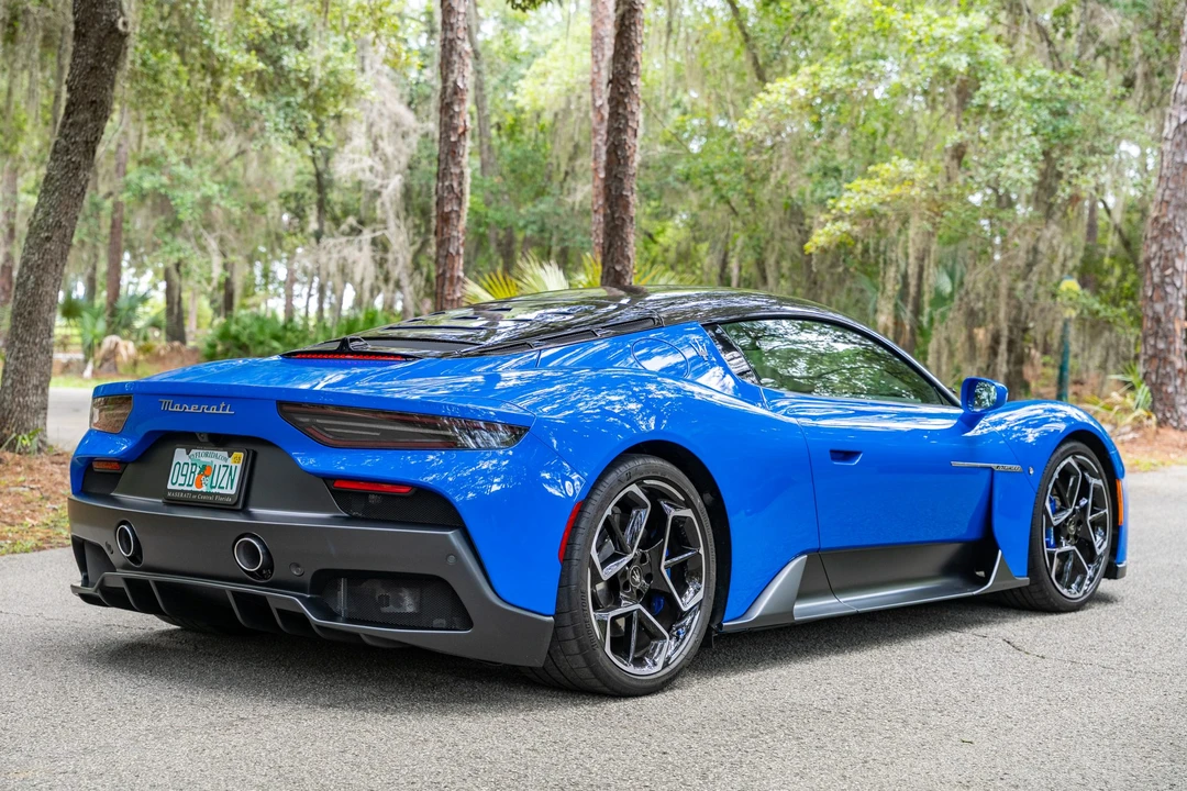 2023 Maserati MC20 - Image 7 of 31