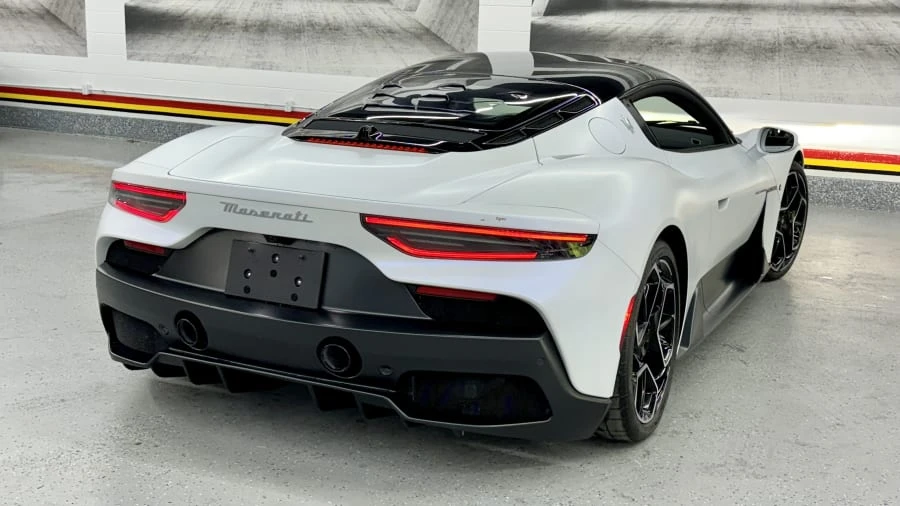 2023 Maserati MC20 - Image 10 of 23