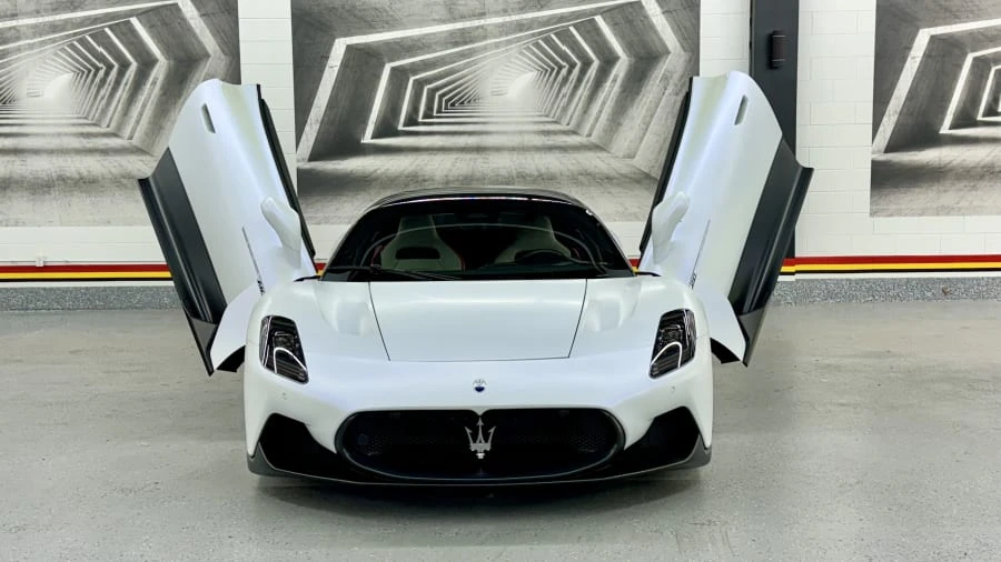2023 Maserati MC20 - Image 9 of 23