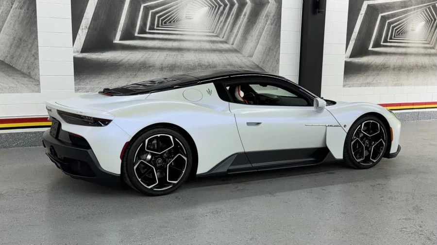 2023 Maserati MC20 - Image 3 of 23