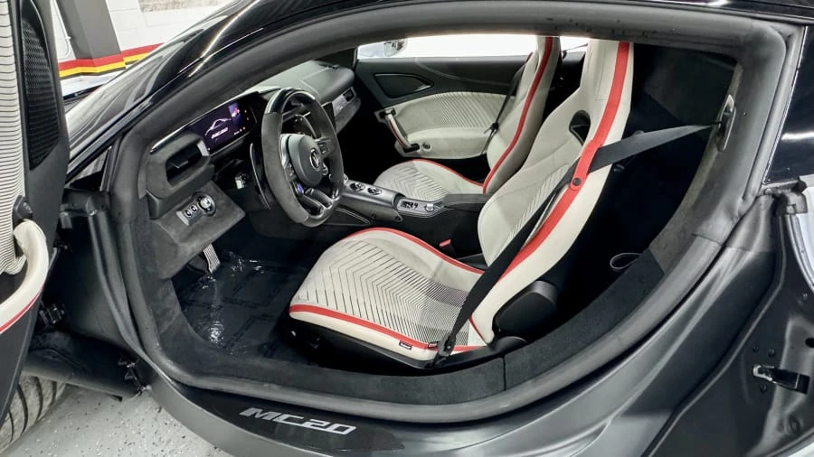 2023 Maserati MC20 - Image 18 of 23