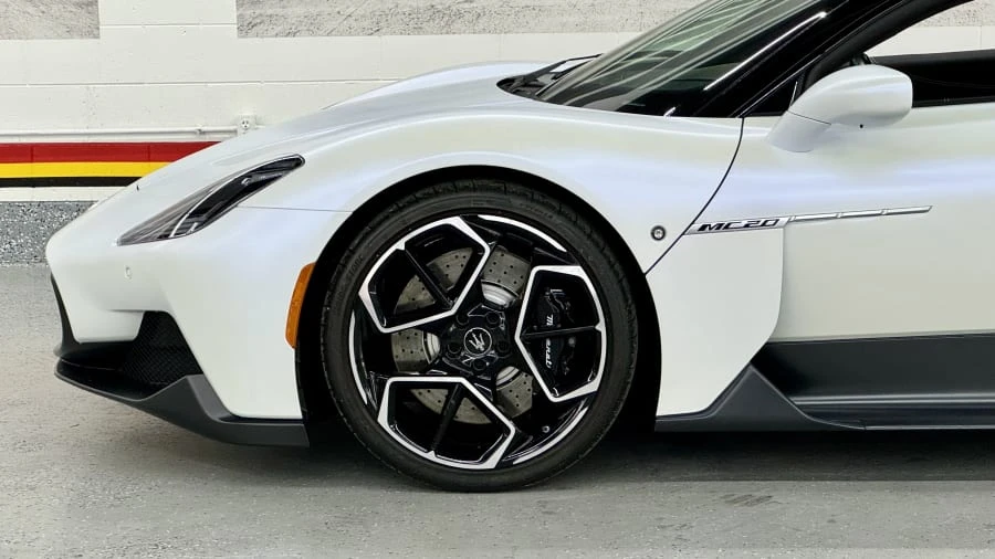 2023 Maserati MC20 - Image 17 of 23