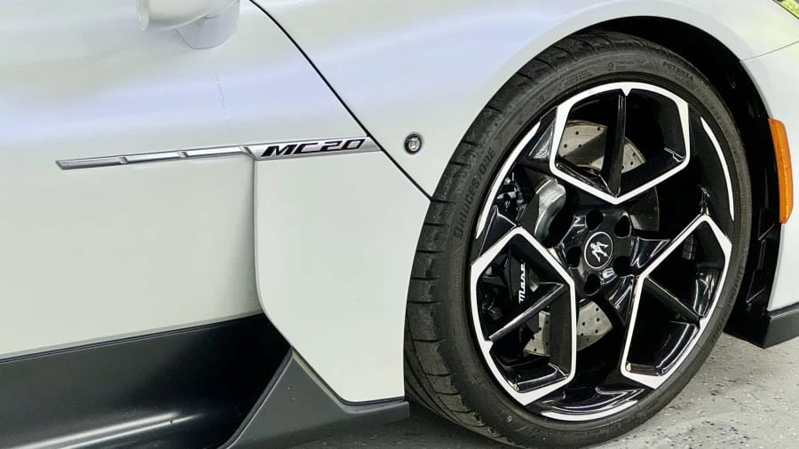 2023 Maserati MC20 - Image 16 of 23