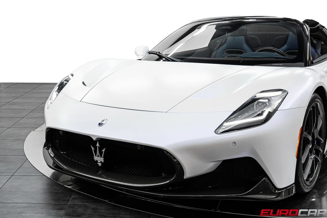 2023 Maserati MC20 - Image 19 of 31