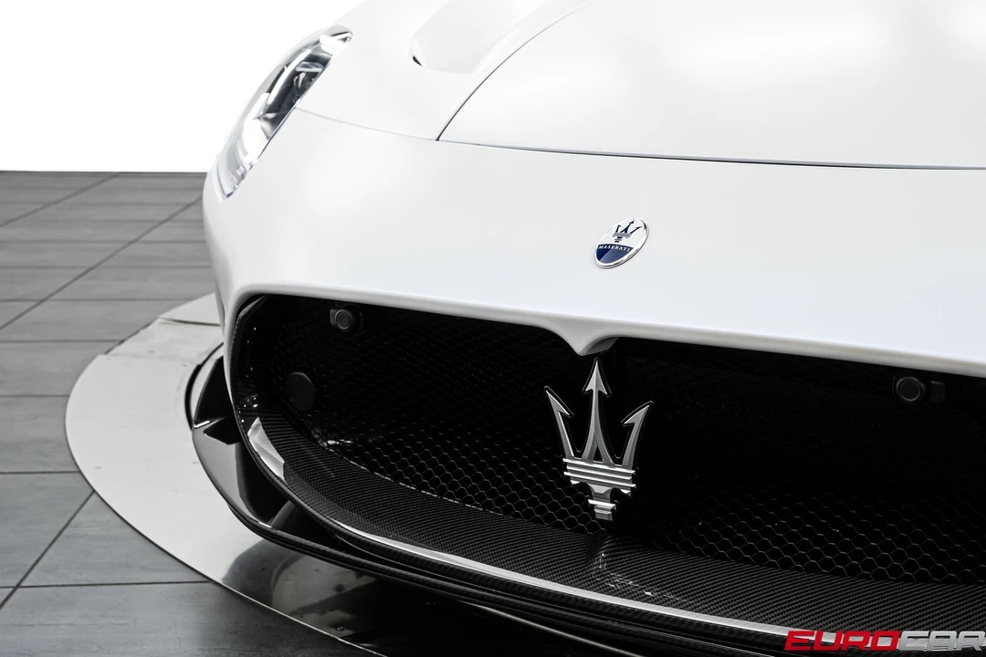 2023 Maserati MC20 - Image 15 of 31