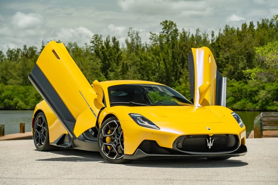 2023 Maserati MC20 - Image 12 of 20