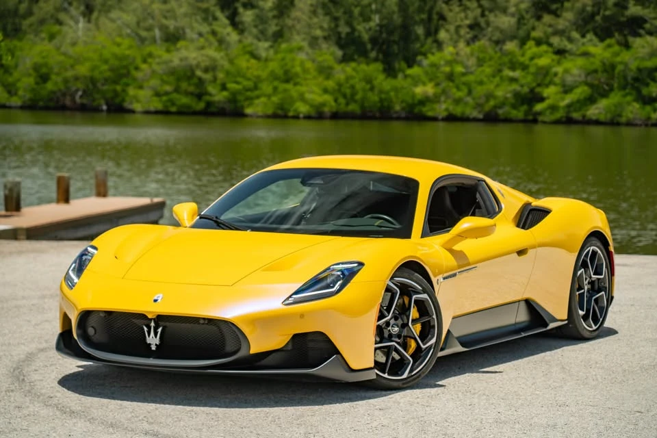2023 Maserati MC20 - Image 17 of 20