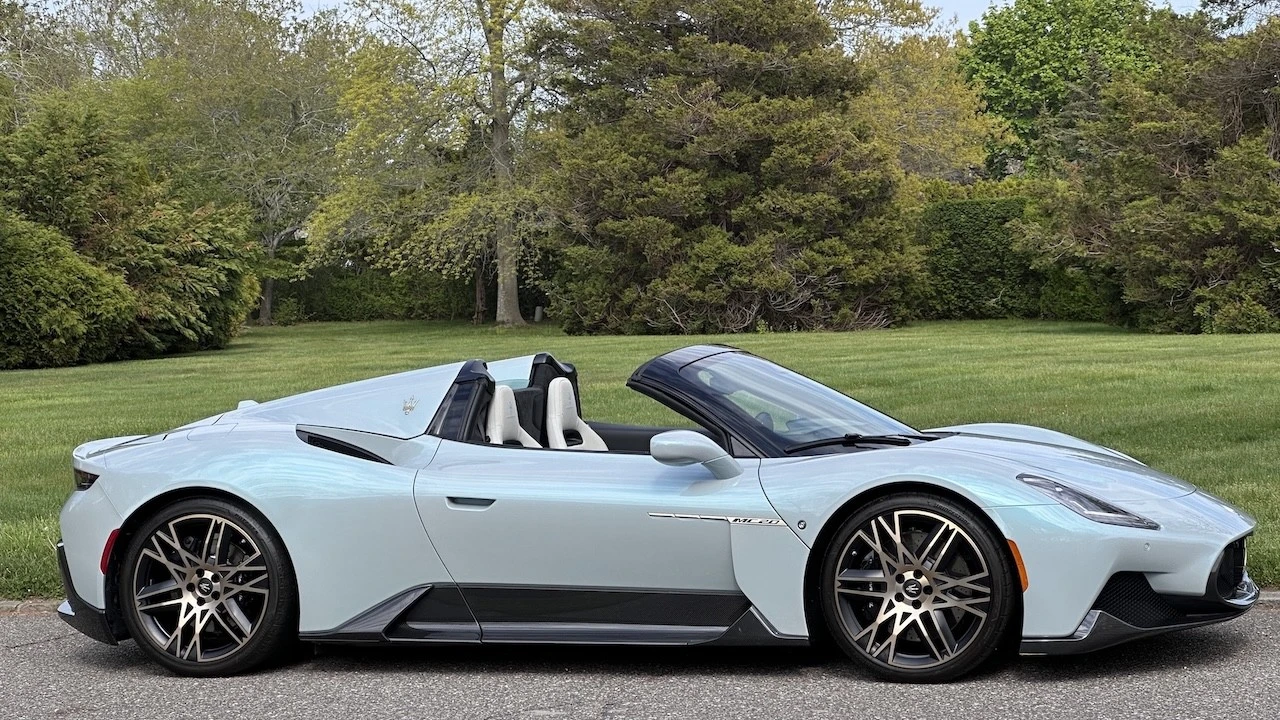 2023 Maserati - Image 16 of 31