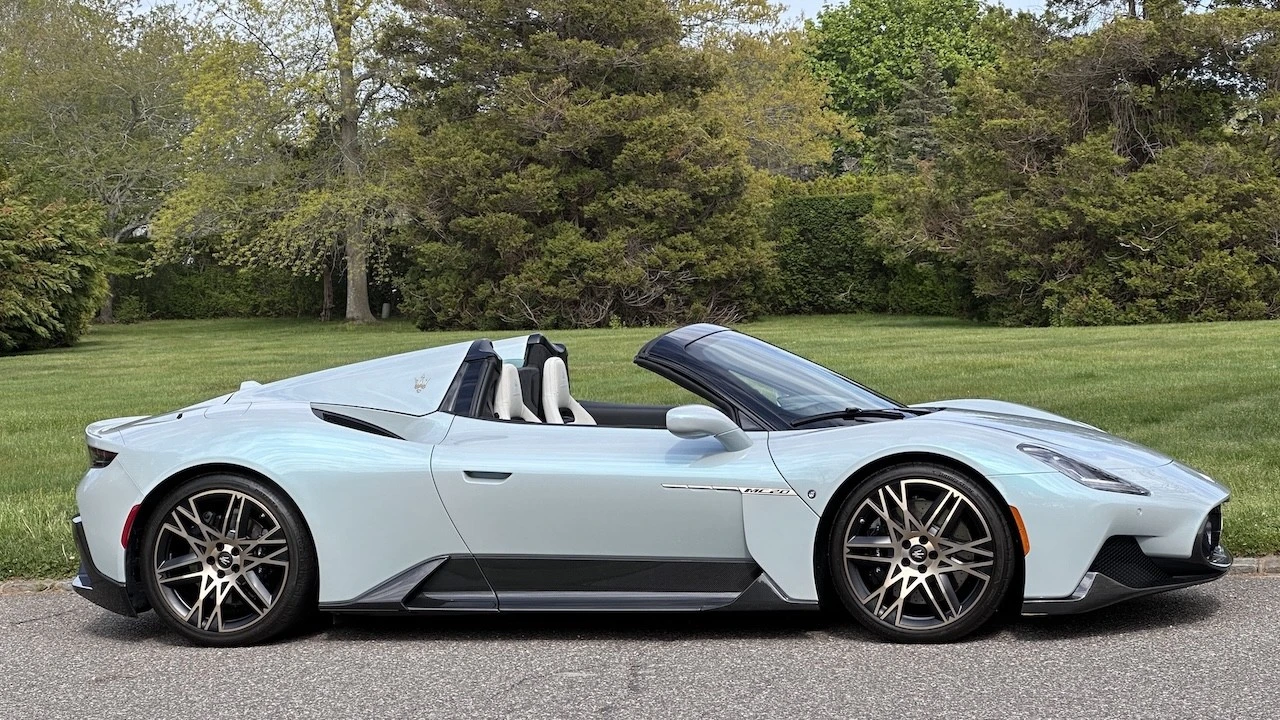 2023 Maserati - Image 18 of 31