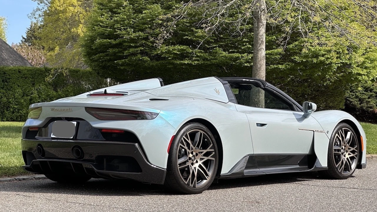 2023 Maserati - Image 8 of 31