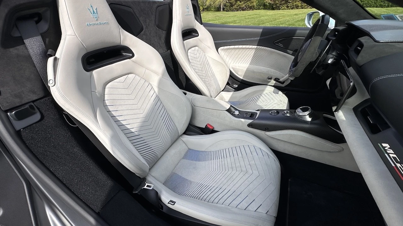 2023 Maserati - Image 27 of 31