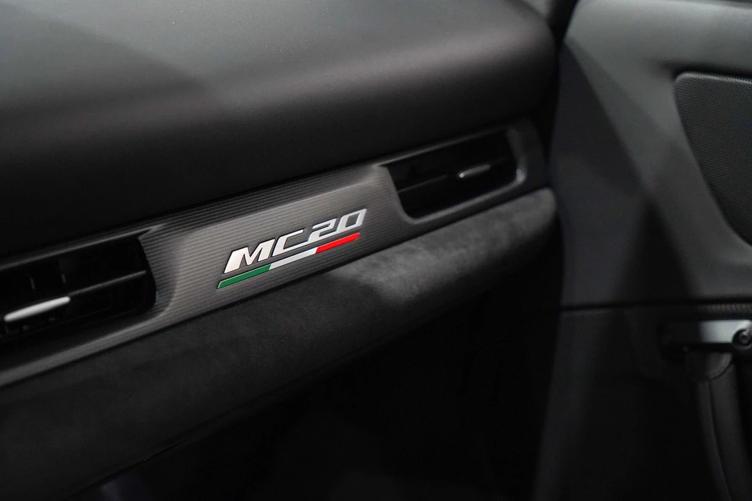 2023 Maserati MC20 - Image 15 of 31
