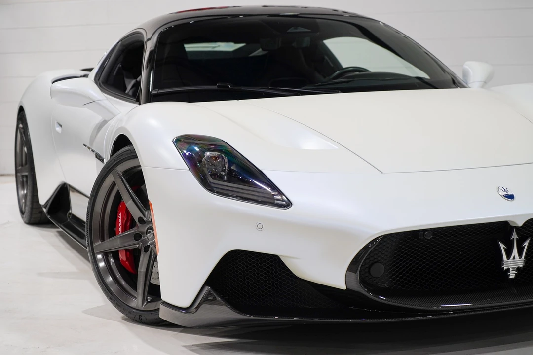 2023 Maserati MC20 - Image 30 of 31