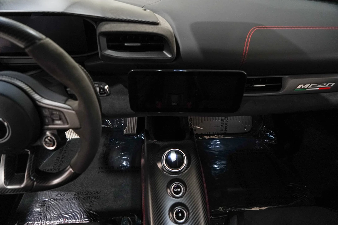 2023 Maserati MC20 - Image 12 of 31