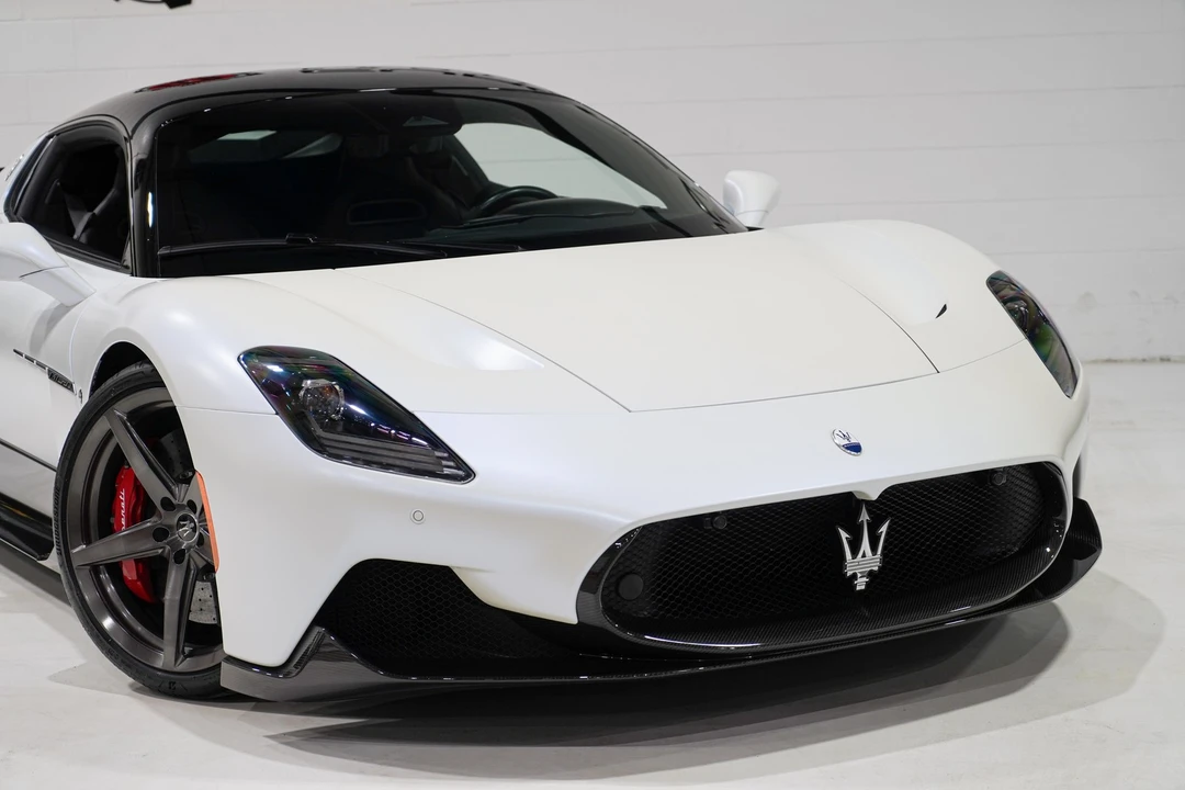 2023 Maserati MC20 - Image 29 of 31