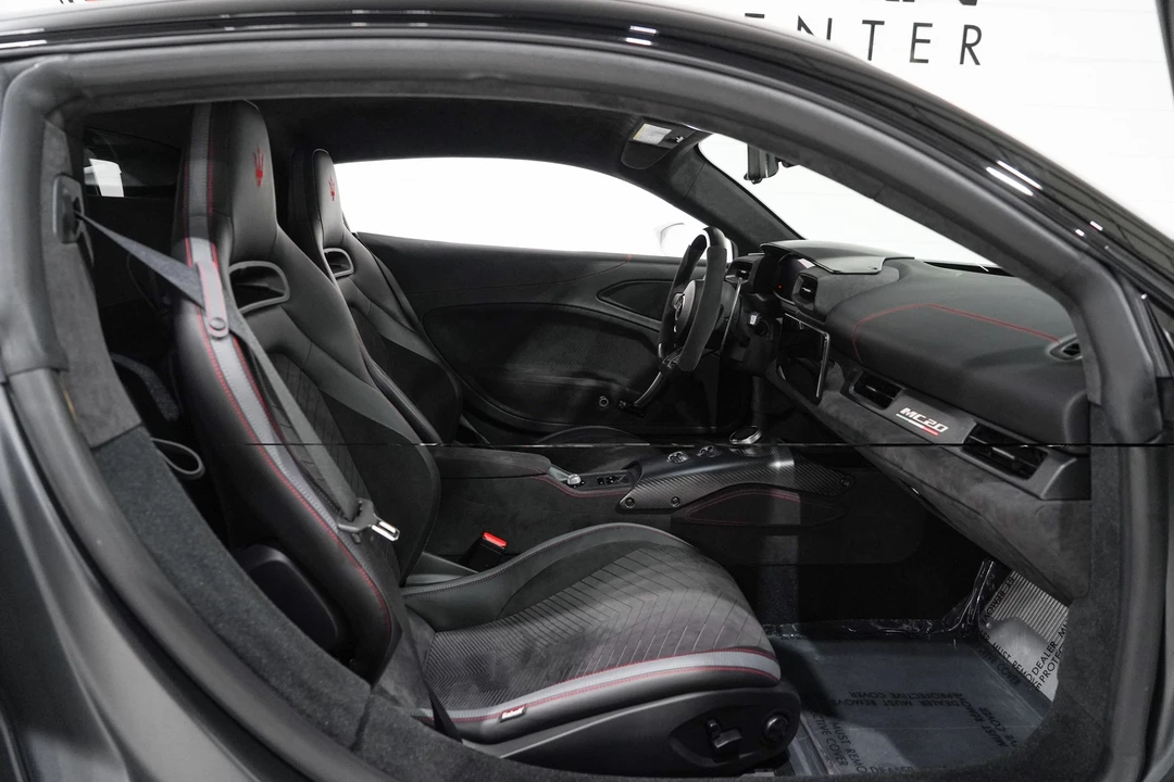 2023 Maserati MC20 - Image 18 of 31