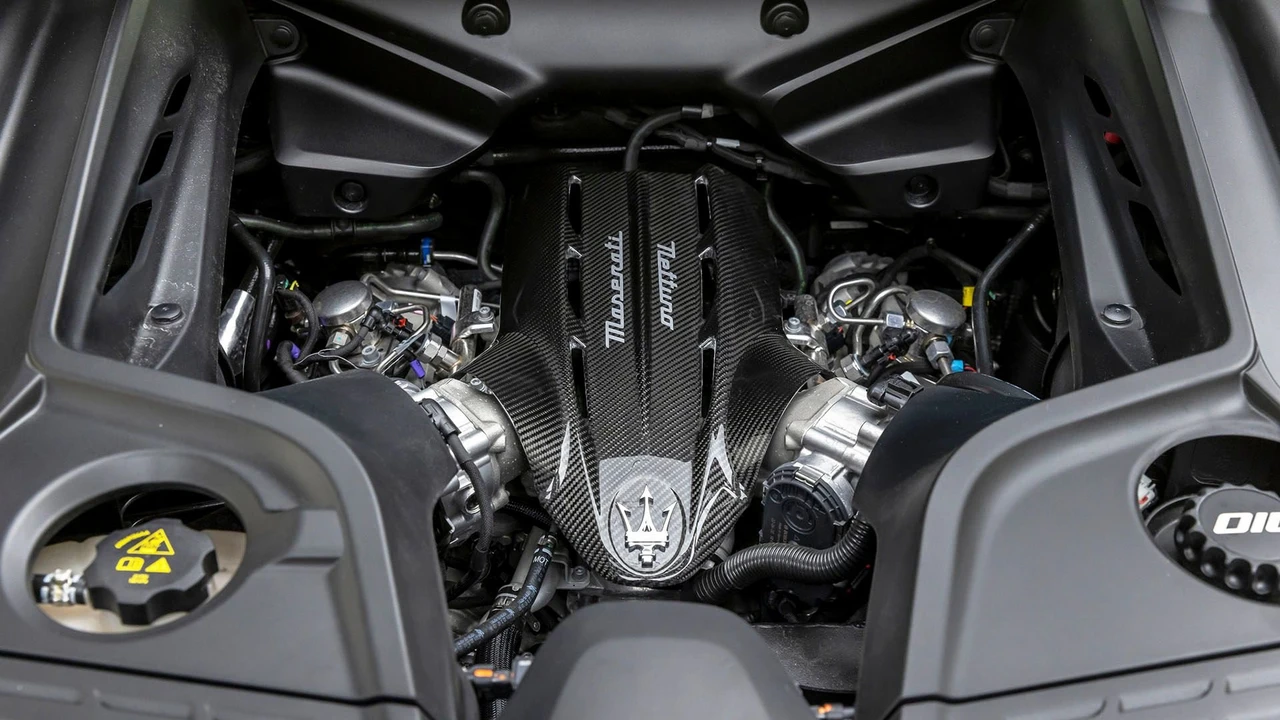 2023 Maserati MC20 - Image 11 of 31