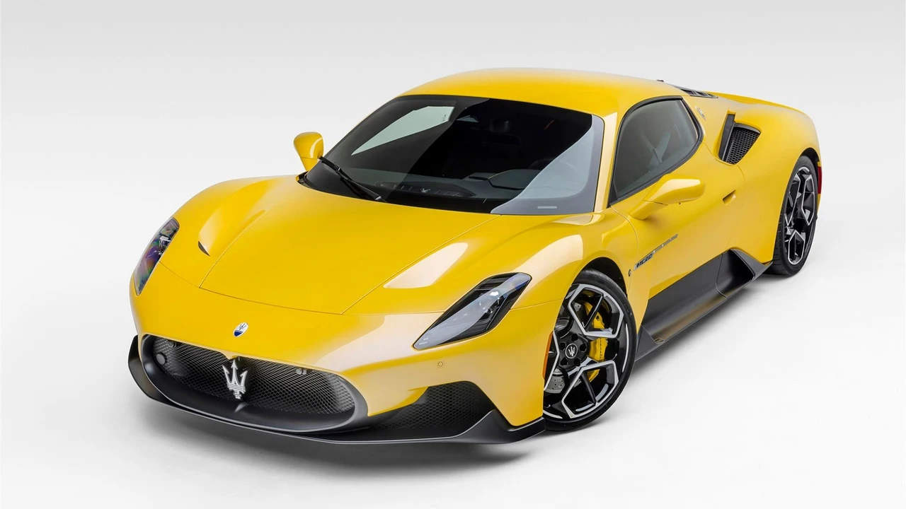 2023 Maserati MC20 - Image 14 of 31