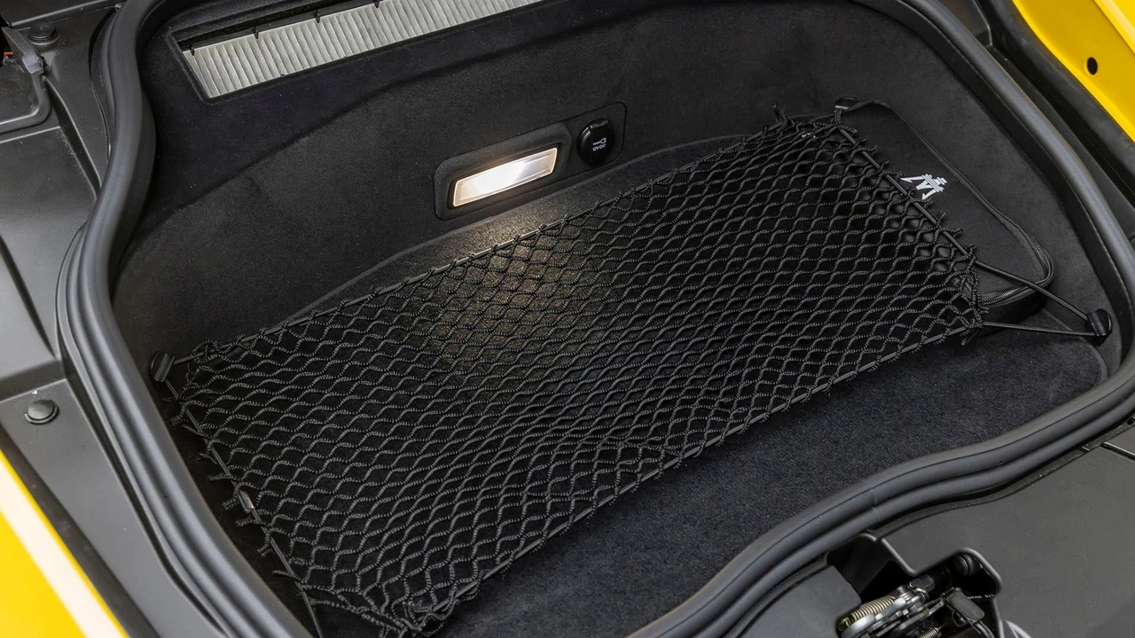 2023 Maserati MC20 - Image 8 of 31