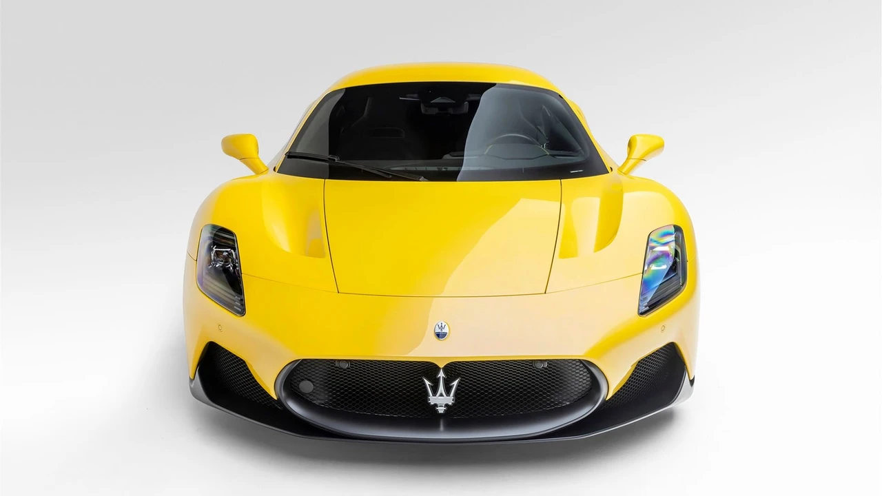2023 Maserati MC20 - Image 15 of 31