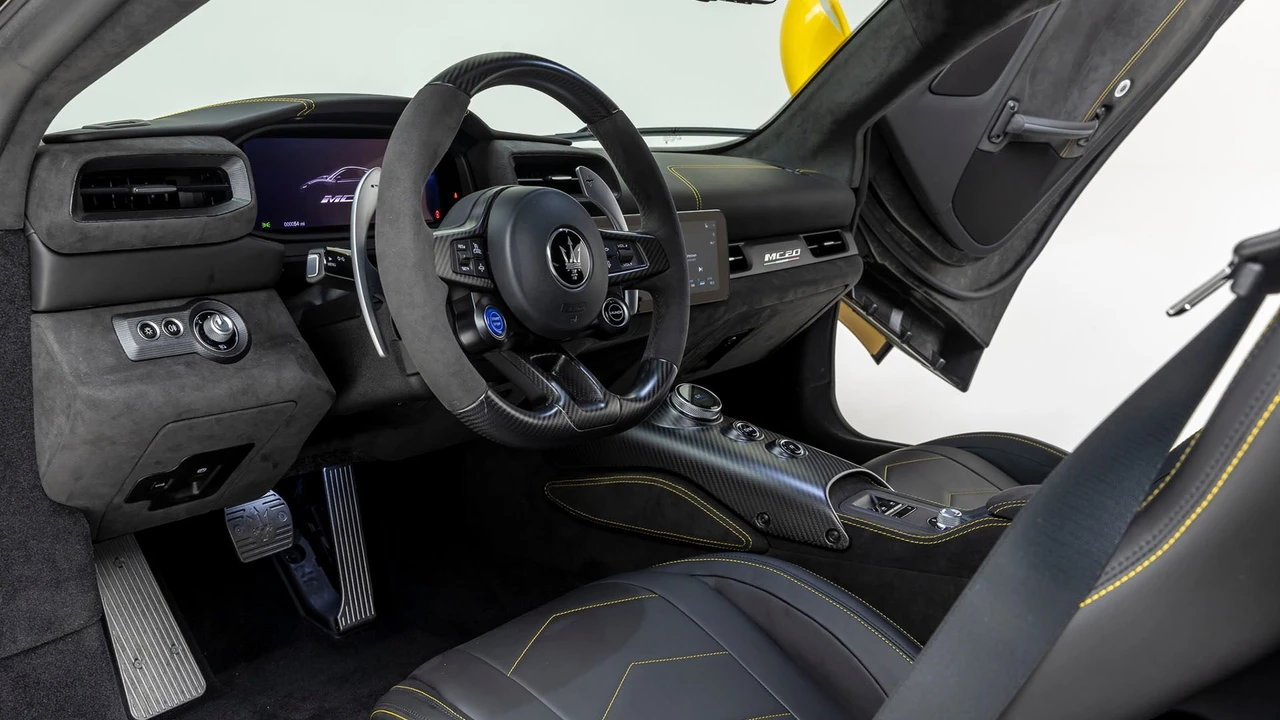2023 Maserati MC20 - Image 5 of 31