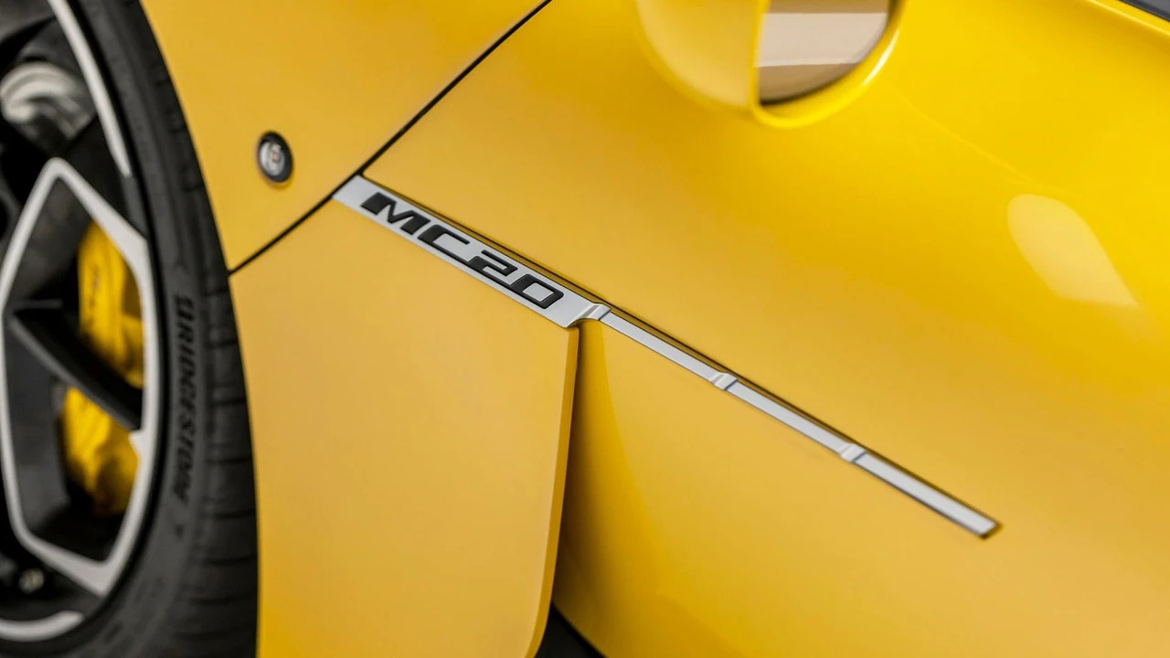 2023 Maserati MC20 - Image 25 of 31