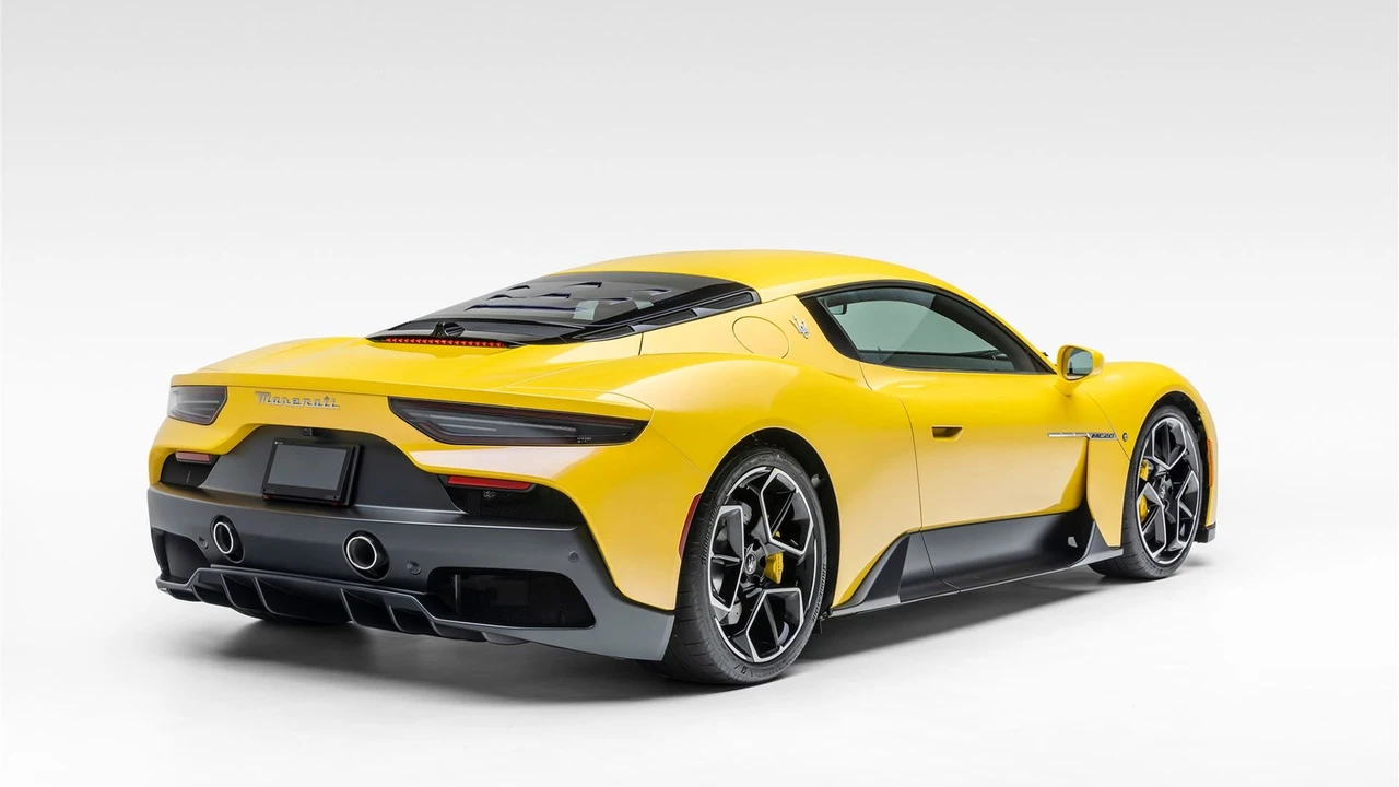 2023 Maserati MC20 - Image 19 of 31