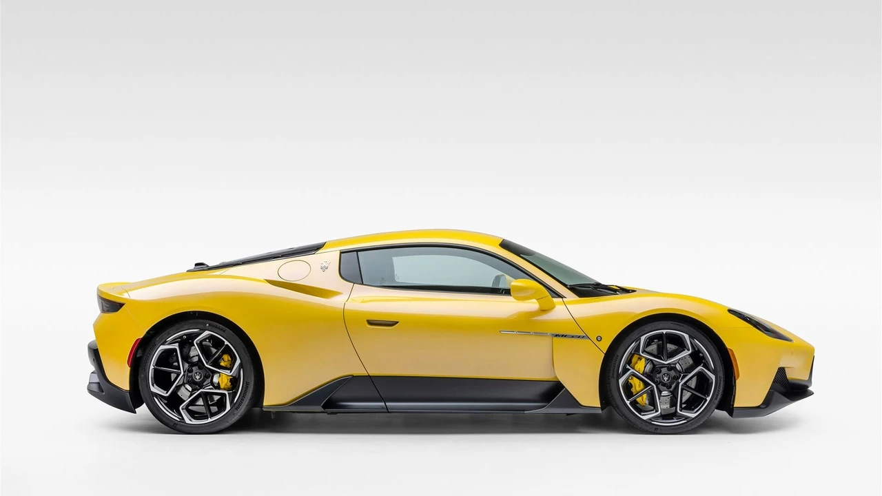 2023 Maserati MC20 - Image 24 of 31