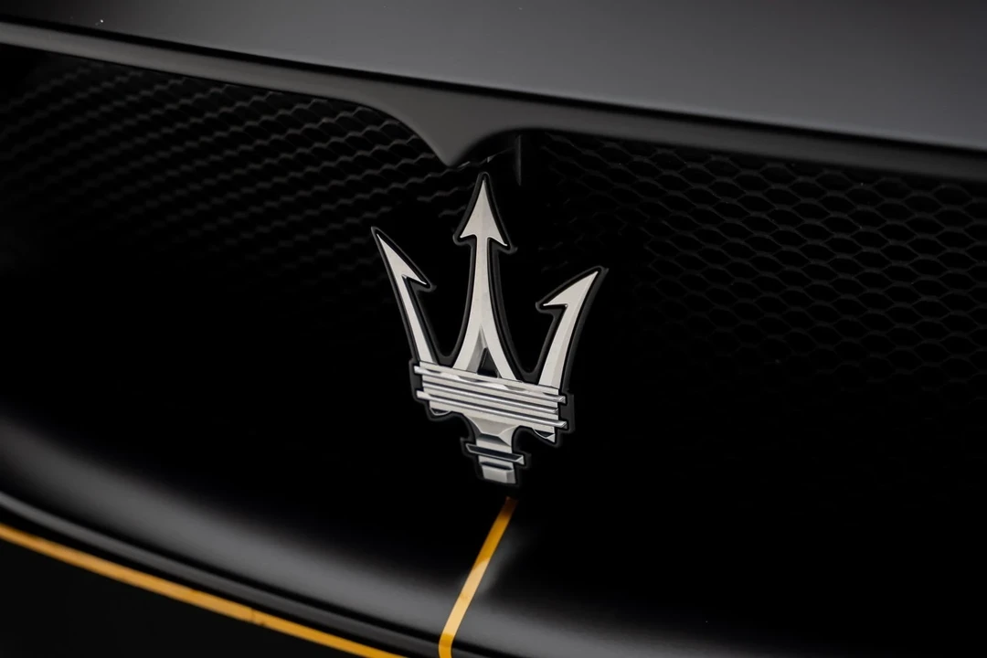 2023 Maserati MC20 - Image 13 of 21