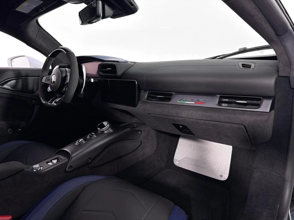 2023 Maserati MC20 - Image 27 of 31