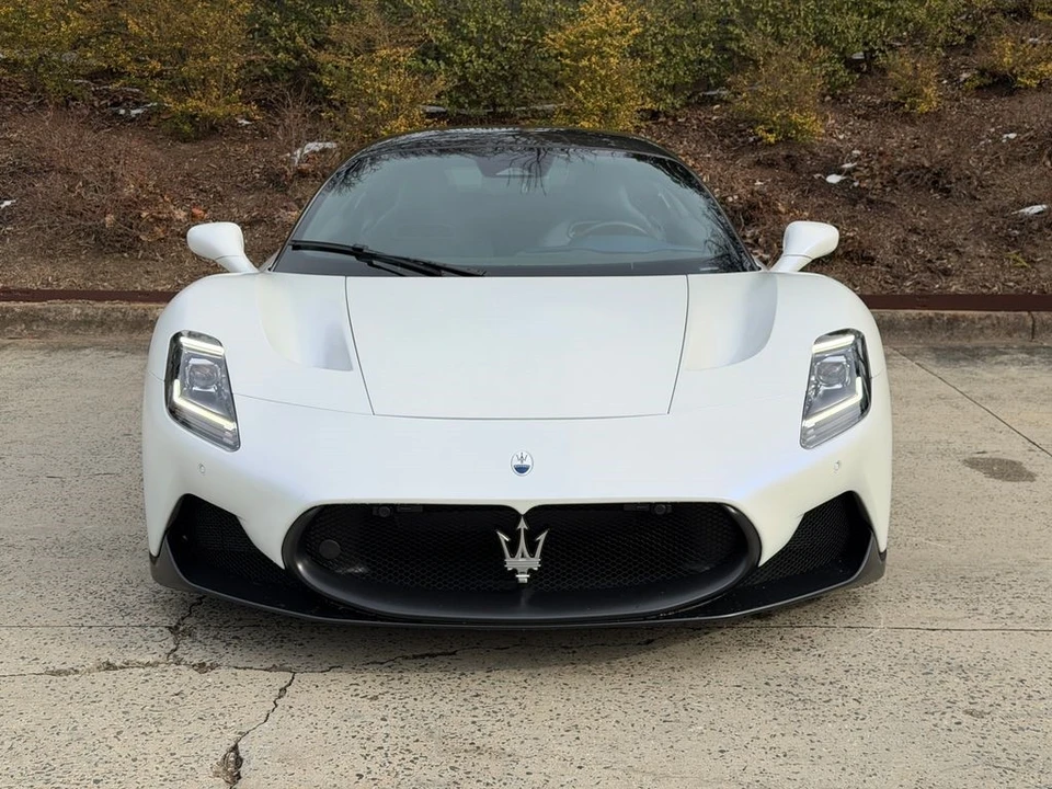 2023 Maserati MC20 - Image 9 of 21