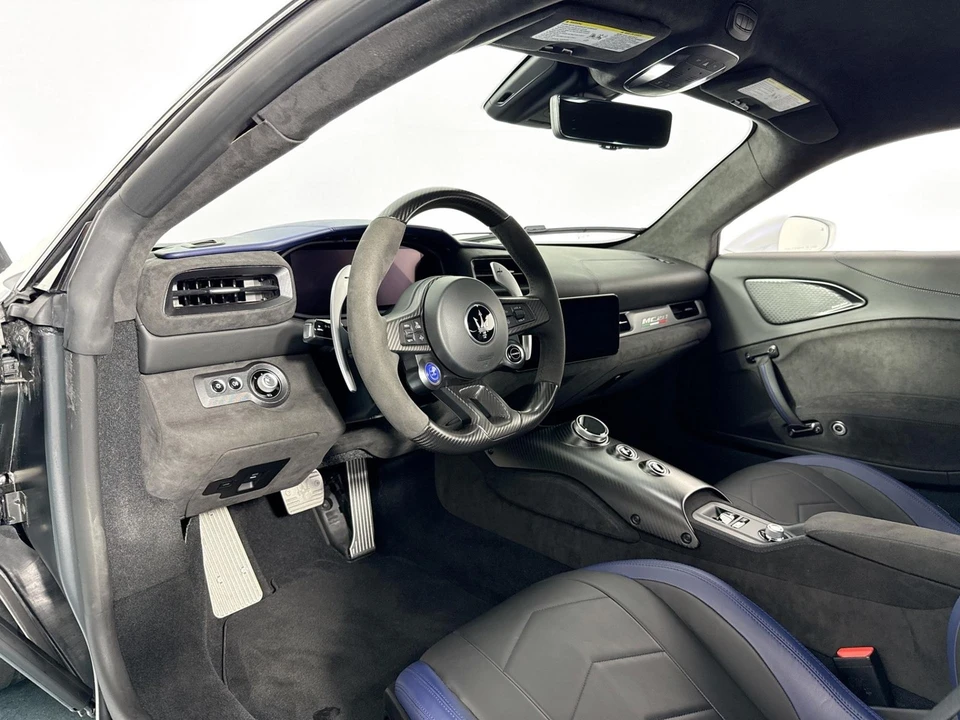2023 Maserati MC20 - Image 9 of 31