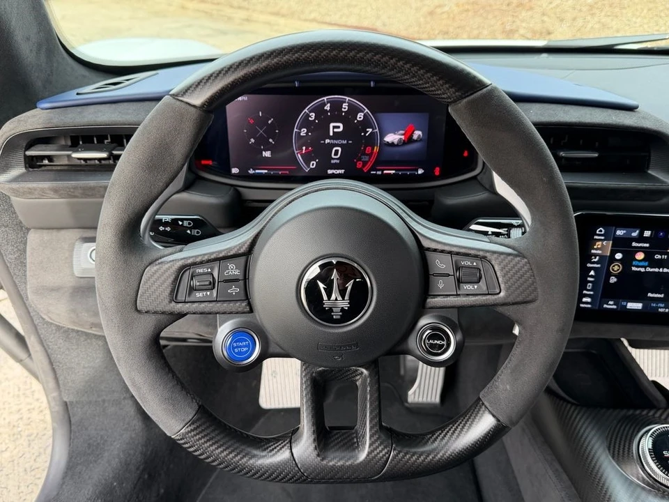 2023 Maserati MC20 - Image 16 of 21