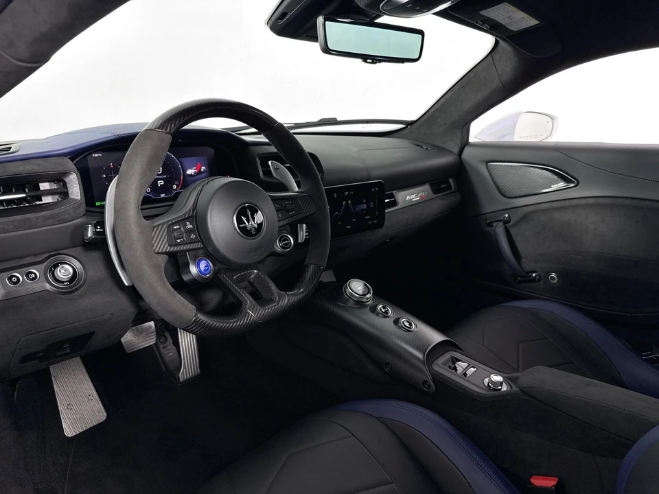 2023 Maserati MC20 - Image 23 of 31