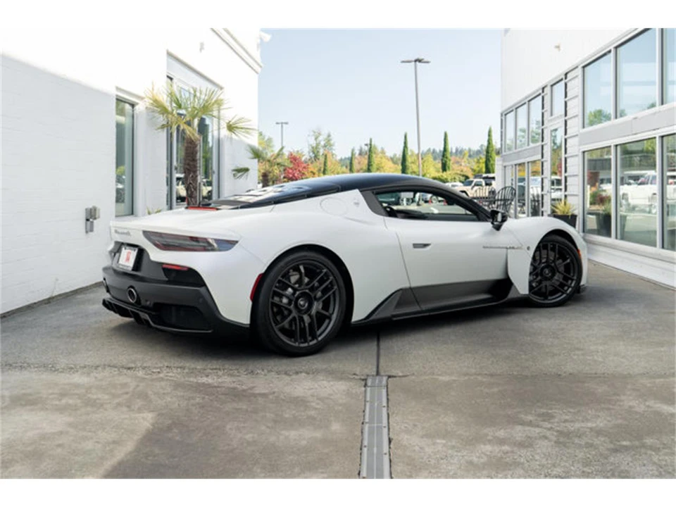 2023 Maserati MC20 - Image 10 of 12