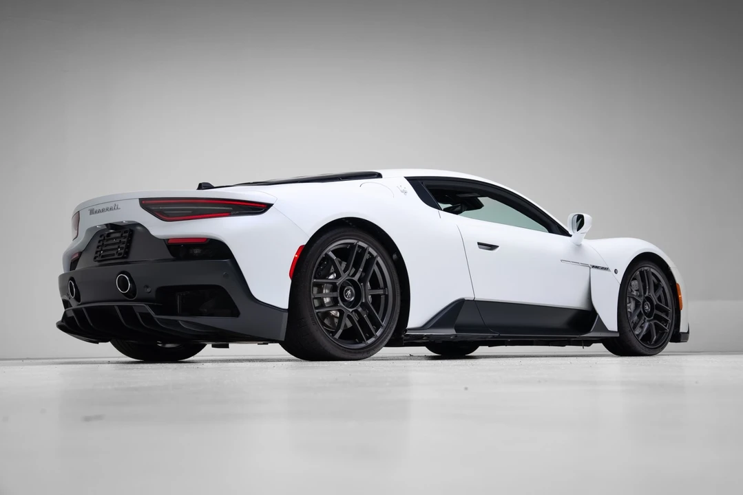 2023 Maserati MC20 - Image 5 of 21