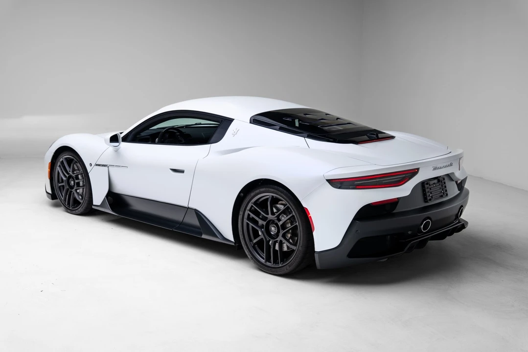 2023 Maserati MC20 - Image 22 of 31