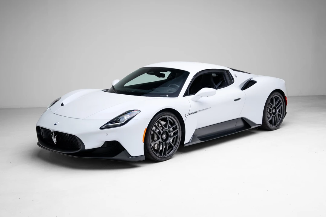 2023 Maserati MC20 - Image 13 of 21