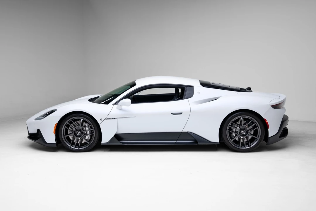 2023 Maserati MC20 - Image 15 of 21