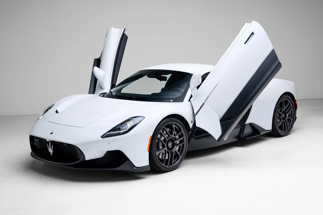 2023 Maserati MC20 - Image 8 of 21