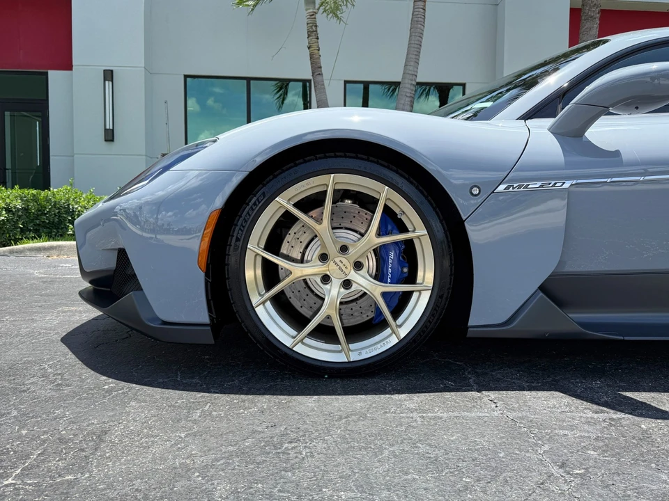 2023 Maserati MC20 - Image 18 of 21