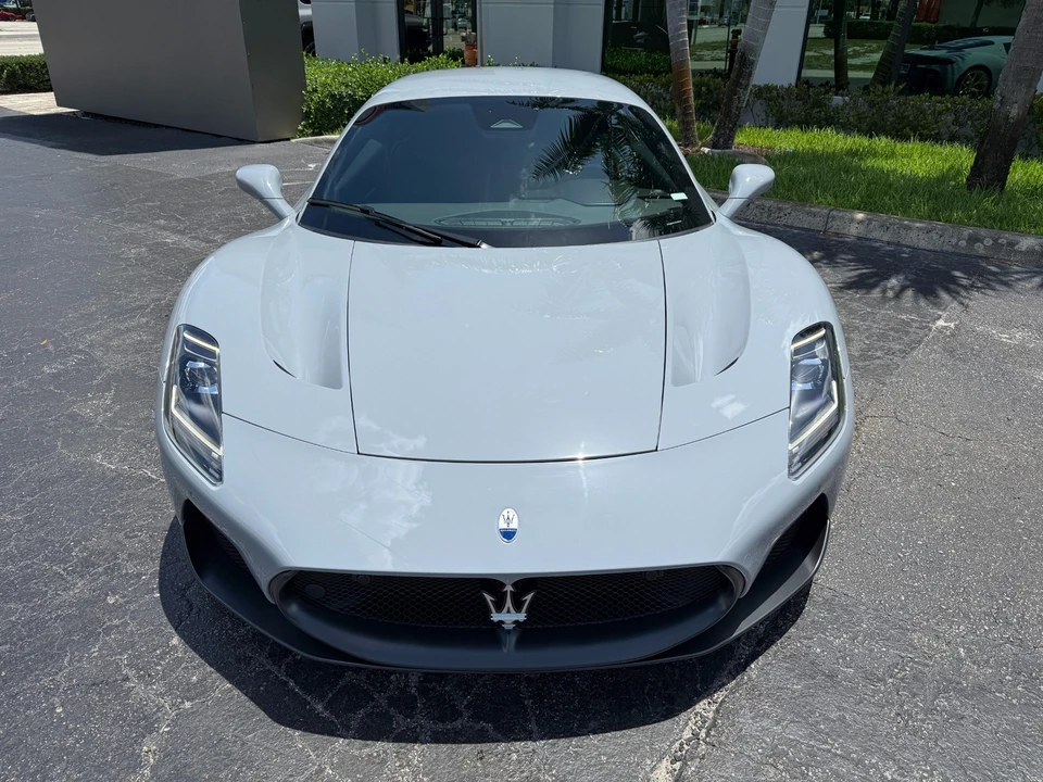 2023 Maserati MC20 - Image 11 of 21