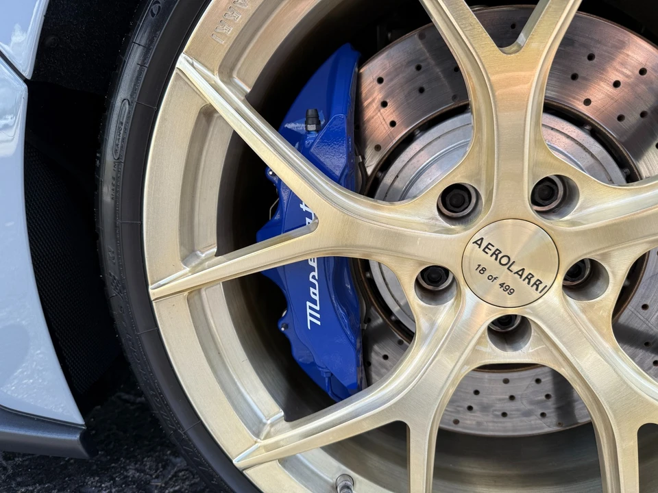 2023 Maserati MC20 - Image 8 of 21