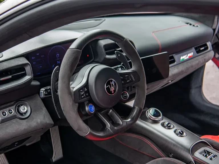 2023 Maserati MC20 - Image 14 of 31