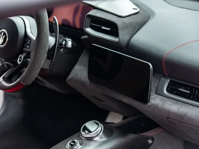 2023 Maserati MC20 - Image 17 of 31